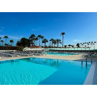 HL Miraflor Suites Hotel