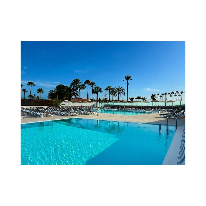 HL Miraflor Suites Hotel