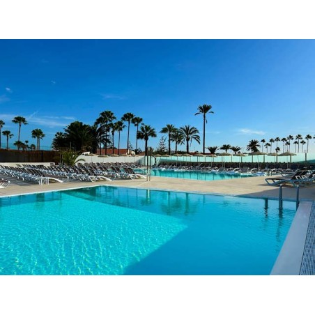 HL Miraflor Suites Hotel