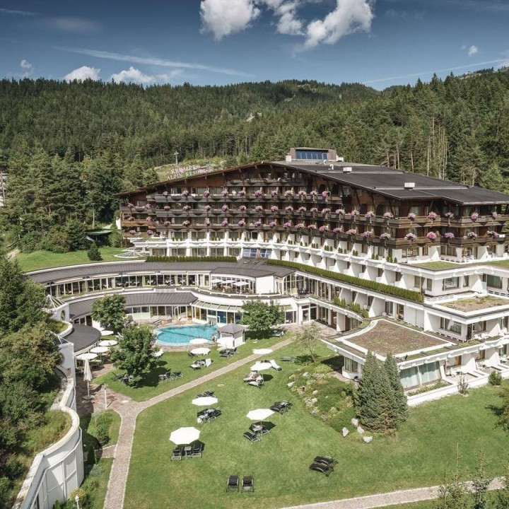 Alpine Auszeit: Wellness & Berge in Seefeld