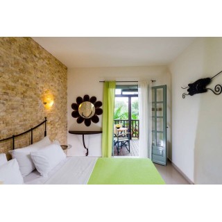 Angela Studios & Apartments