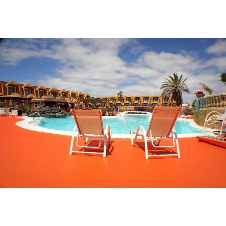 Apartamentos La Pirámide