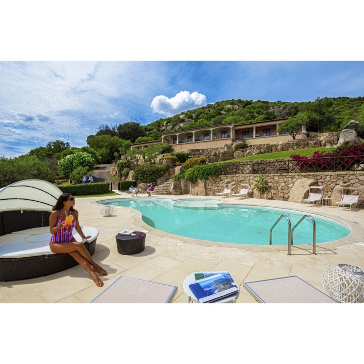 Berlin - Baja Sardinia - Moma Hotel Cannigione