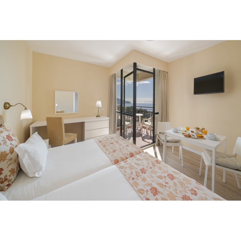 Berlin - Funchal - Dorisol Mimosa Studio Hotel