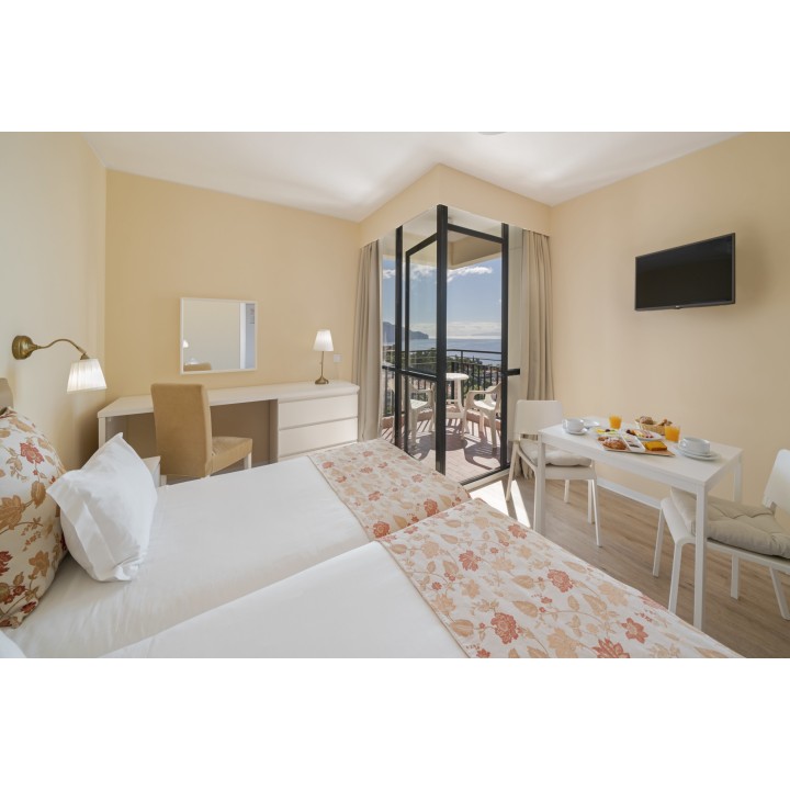 Berlin - Funchal - Dorisol Mimosa Studio Hotel