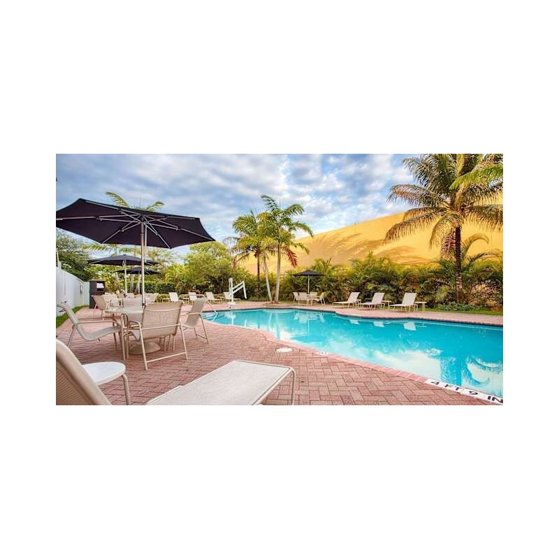 Best Western Plus Hotel Miami Airport West Inn & Suites