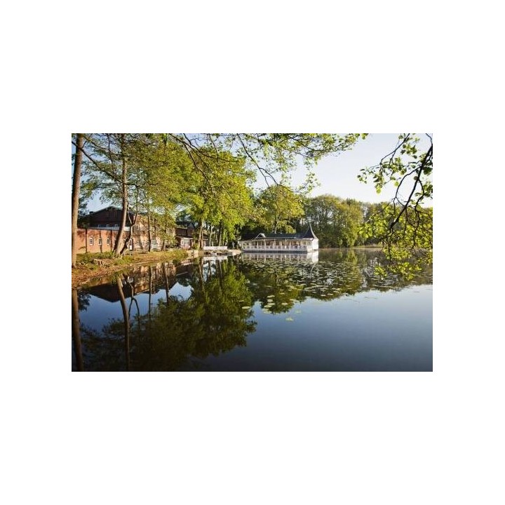 Bokel-Mühle am See
