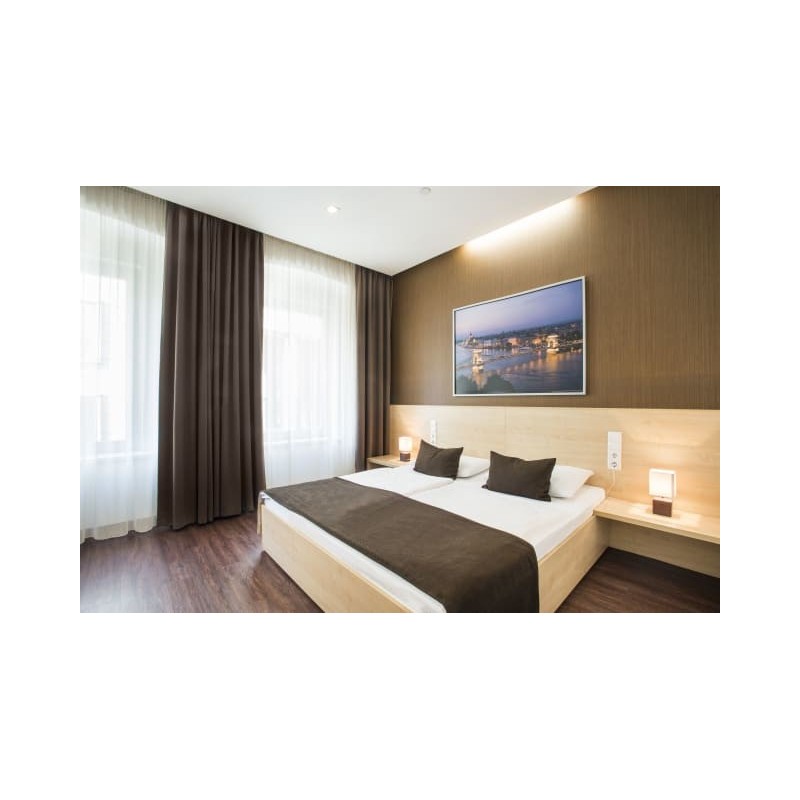 Promenade City Hotel