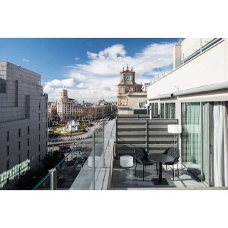 Catalonia Square Hotel