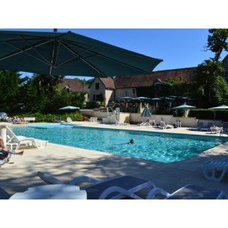 Château De Lacomté Country Club Camping