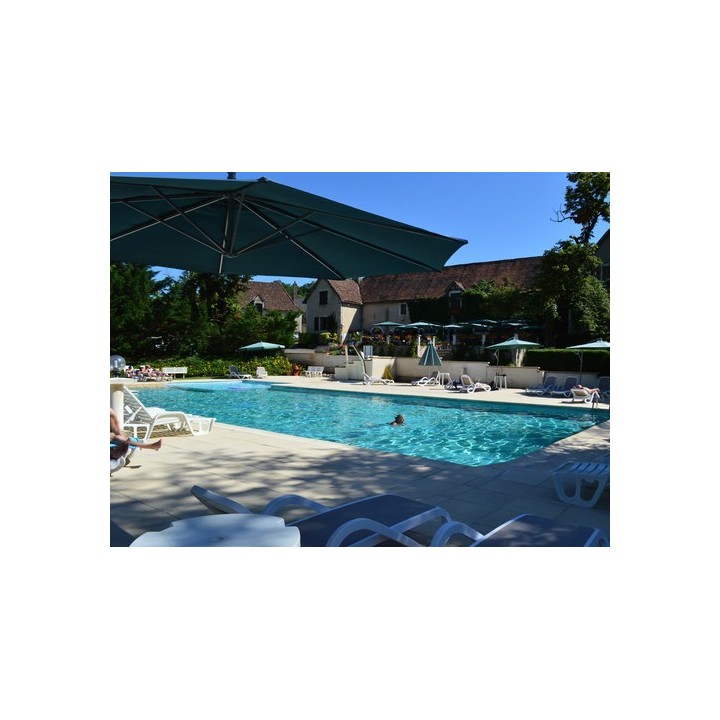 Château De Lacomté Country Club Camping