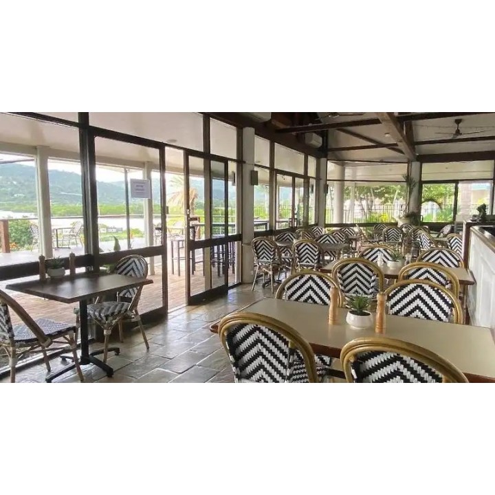 Colonial Palms Motor Inn