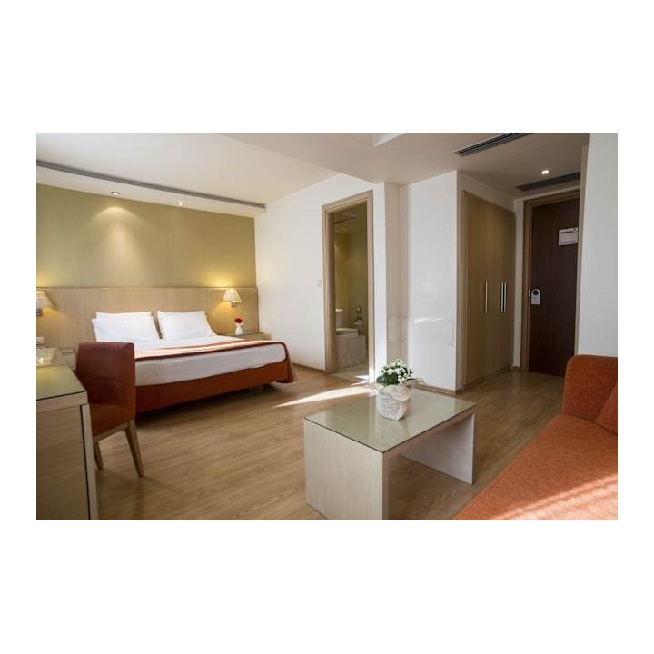 Davitel - The Tobacco Hotel