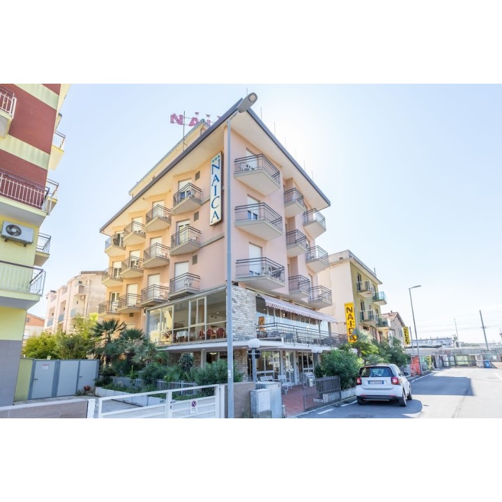 Düsseldorf - Emilia-Romagna, Italien - HOTEL NAICA