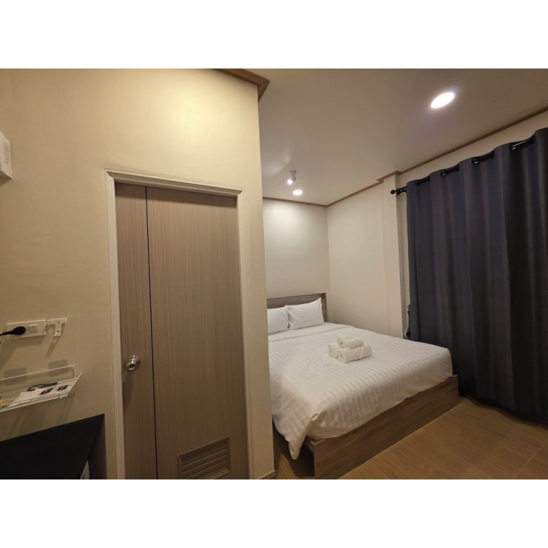 Düsseldorf - Kamala Beach - ASAP Boutique Phuket