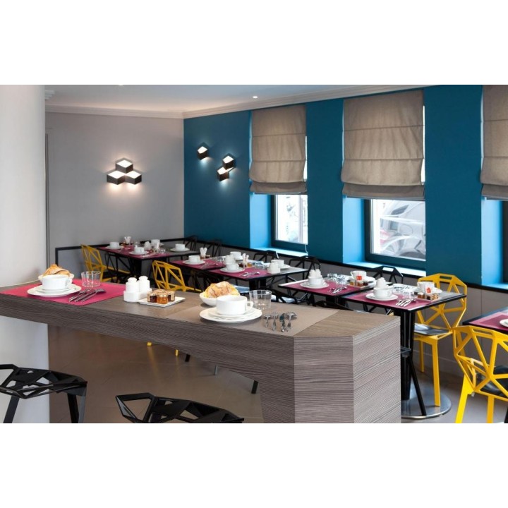 Eiffel Capitol Hotel