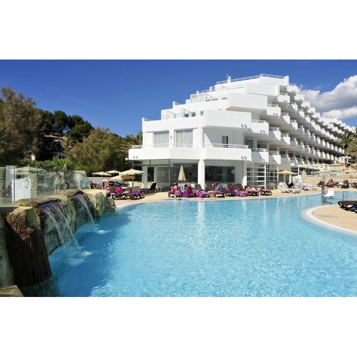 FERGUS Style Cala Blanca Suites