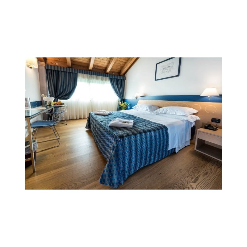 West Point Airport Hotel