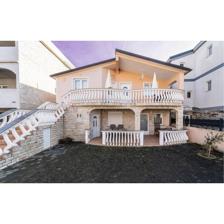 Ferienwohnung in Vir ab 38€ pro Nacht