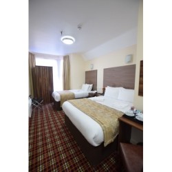 Frankfurt - London - Lucky 8 Hotel