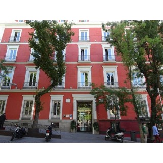 Hotel Petit Palace Santa Barbara