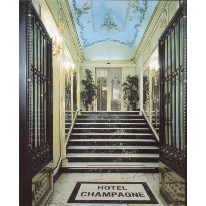 Frankfurt - Rom - Hotel Champagne Palace