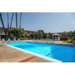 Golden Sails Hotel