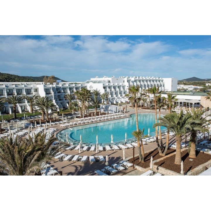 Grand Palladium White Island Resort & Spa