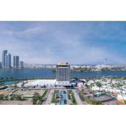 Hamburg - Dubai - Hotel Holiday International