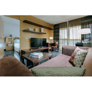 Hesperia Fira Suites-Barcelona