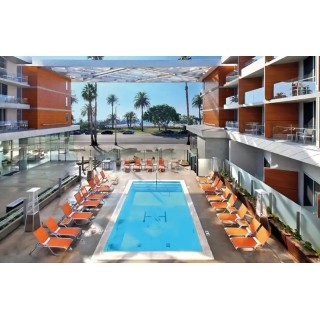 Shore Hotel