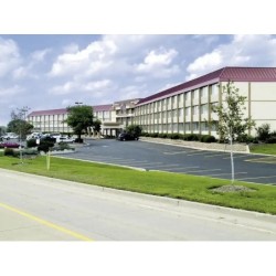 Best Western Plus Chicago Hillside