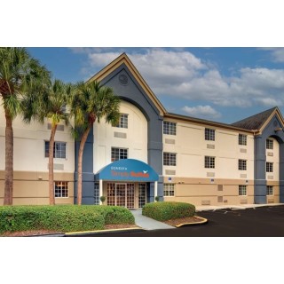 Hotel Candlewood Suites Miami Airport West