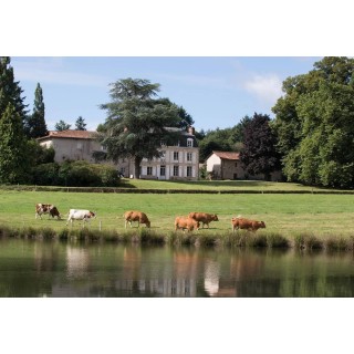 Hotel in Royères ab 6€ pro Nacht