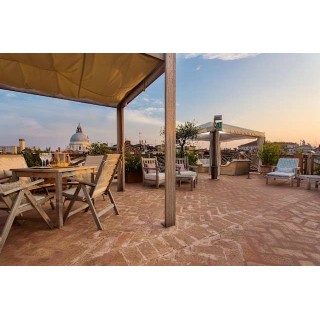 Hotel Saturnia & International