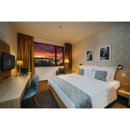 Iris Hotel Eden