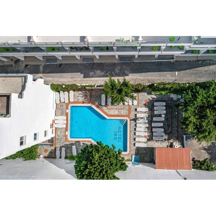 Iro Hotel - Adults Friendly