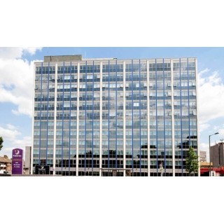 Karlsruhe Baden Baden - London - Premier Inn London Hendon (The Hyde)