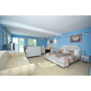 Karlsruhe Baden Baden - Montenegros Küste - Hotel Oaza