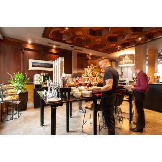 KINGs Hotel First Class