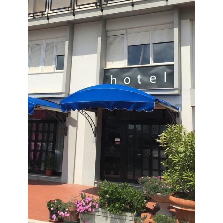 Köln Bonn - Follonica - Hotel Letizia