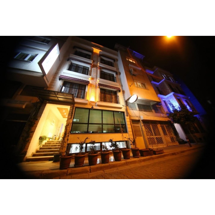 Köln Bonn - Izmir - Siesta Apart Otel İzmir
