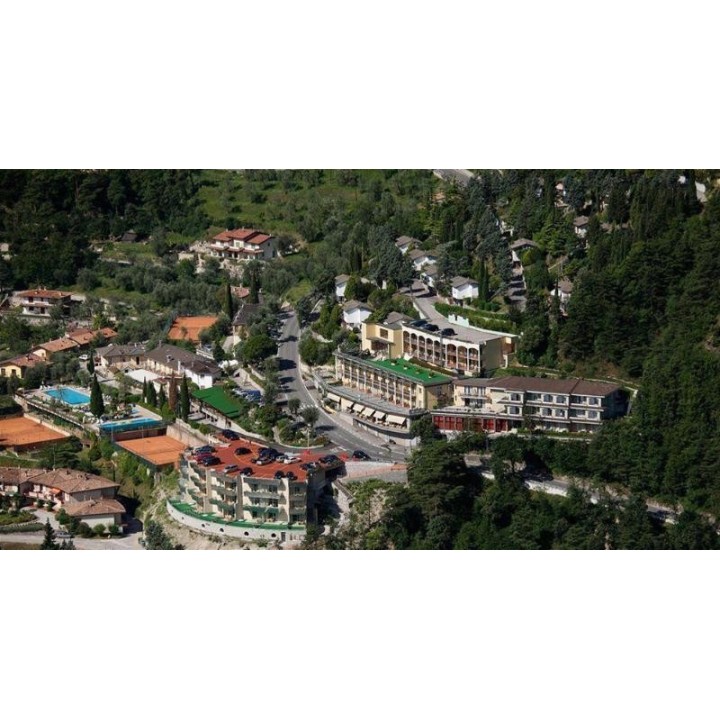 Köln Bonn - Limone sul Garda - Village Bazzanega - Montagnoli Group