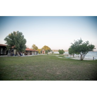 Köln Bonn - Nikiti - On the wave studios Spitakia sto kyma