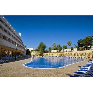 Las Piramides Resort