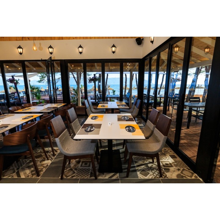 Leipzig Halle - Vlorë - ECUADOR Resort