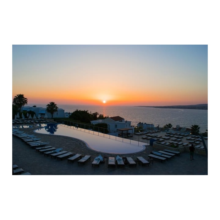 Theo Sunset Bay Hotel