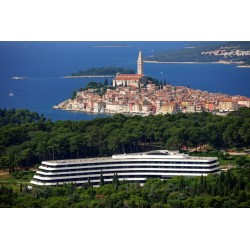 Lone Hotel by Maistra Collection
