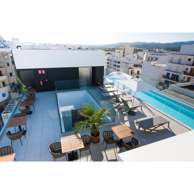 M. Hotel