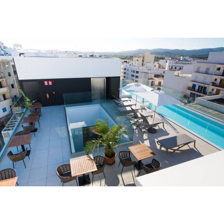 M. Hotel